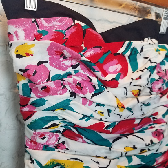 Fun 80s Semi-Formal Floral Dress - Picture 4 of 8